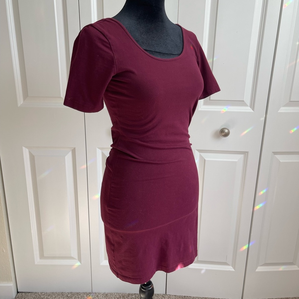 Forever 21 Burgundy Stretchy Bodycon Dress